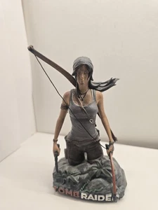 Tomb Raider - Lara Croft Bust Statue Square Enix 2013 Crystal Dynamics - Picture 1 of 8