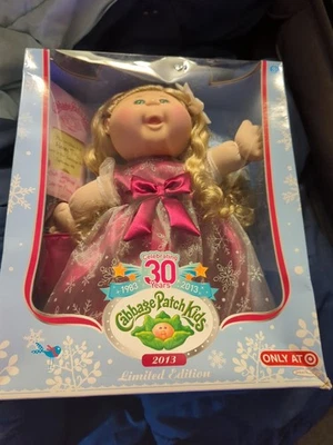 Muñeca exclusiva Cabbage Patch Kids 30 años 1983-2013 edición limitada Target Foto 1 de 4