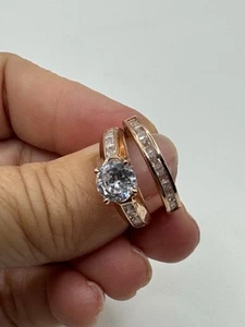 Rosévergoldet CZ Ring Rund Stein Detail Ring Set 2 Stück Zirkonia Gr. 7 - Bild 1 von 12