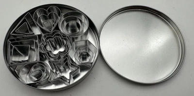 24er Set geometrische Keksausstecher Plätzchen Formen Edelstahl Ausstecher - Bild 1 von 3