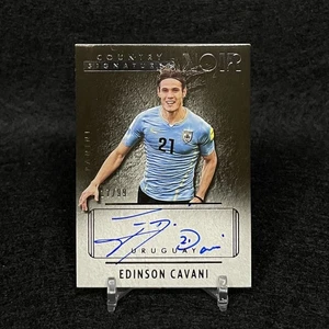 2016-17 Panini Noir Edinson Cavani Figurina Calcio Firmata Autografo Card su Card - Foto 1 di 2
