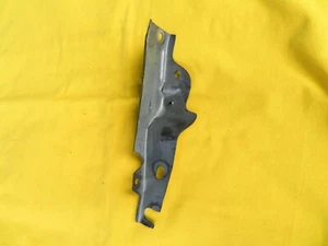 75,76,77,78, Mustang II, Cobra II, Center Grill Header Support Bracket - Bild 1 von 7