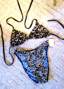 HH. ICE GEAR LADIES 2PC SWIM SUIT SIZE XS BLACK / GOLD NWT - Picture 1 of 2