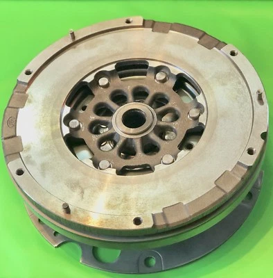 2009-2017 Audi A4 B8 A5 B8 2.0T BASE & Quattro OEM Flywheel Dual Mass DMF - Image 1 of 4