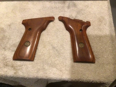 Browning Challenger ORIGINAL WOOD GRIPS With  BROWNING MEDALLION - Image 1 of 4