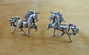 ¡Pendientes de postes de unicornio pequeños de plata esterlina de 8x12 mm! ¡Mágico! - Imagen 1 de 6