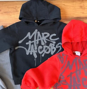 100%ORIG MARC JACOBS JUNGEN BEKLEIDUNGSPAKET 4 TEILE GR.3 94 3x HOODIE 1xHOSE - Bild 1 von 16