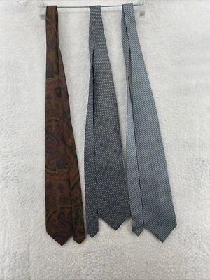 Lote de 3 corbatas Roundtree & Yorkke para hombre de seda multicolor geométricas y cachemir Foto 1 de 4