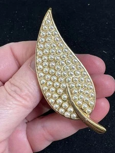 Leaf with Pearls ROMAN Vintage Gold Brooch Pin M-7017* - Picture 1 of 5