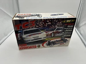Vintage Team Associated Tc3 Box Touring Car Team Kit Box - Picture 1 of 7
