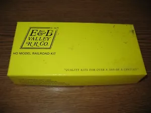 E&B VALLEY SANTA FE 70 TON COVERED HOPPER CAR KIT HO SCALE MODELLEISENBAHN GÜTERZUG - Bild 1 von 5