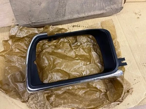 Triumph Acclaim Front Headlight Finisher Surround Genuine New Old Stock N/S Lamp - Picture 1 of 3