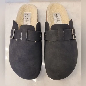 Zuecos forrados Sherpa Nicole Miller Benson de cuero sintético negro talla 7 nuevos sin etiquetas - Imagen 1 de 8