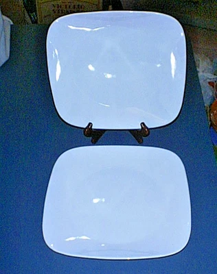 Set of (2) CORELLE Vitrelle VIVID WHITE 10 1/2" Square Dinner Plates - Image 1 of 4