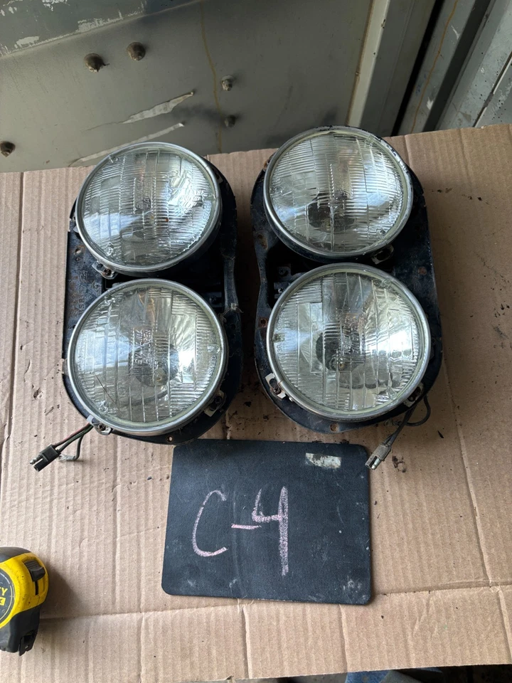 1958 1959 1960 58 59 60 Ford Thunderbird faros soportes cucharones oe Foto 1 de 4