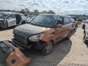 AC Condenser Fits 10-11 SOUL 550956 - Picture 1 of 12