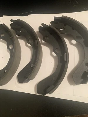 Ford Escort LX Wagon 1994 zapatos traseros Mazda Protege Foto 1 de 3