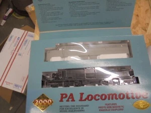 Locomotora diésel EMD E7A escala HO Proto 2000 23070 sin decorar - - Imagen 1 de 1