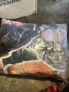 Joe Keery/Steve Harrington stranger Things  Blanket NWT unopened - Picture 1 of 1