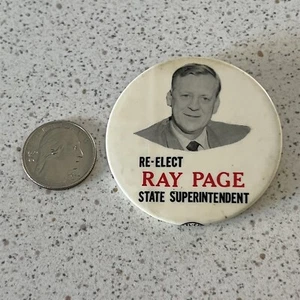 Re-Elect Lloyd Meeds Election Pinback Button #45280 - Picture 1 of 2