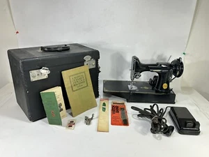Vintage 1950 Singer 221 federleichte tragbare elektrische Nähmaschine ~ wie abgebildet - Bild 1 von 22
