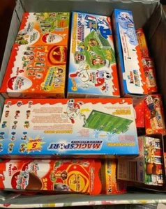 KINDER FERRERO SORPRESINE SCATOLE OVETTI E DIORAMA VARI - Foto 1 di 85