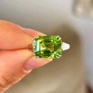 Anello di Fidanzamento Solitario Peridoto Naturale Asscher 7,05 Ct Oro Bianco Massiccio 14K - Foto 1 di 7