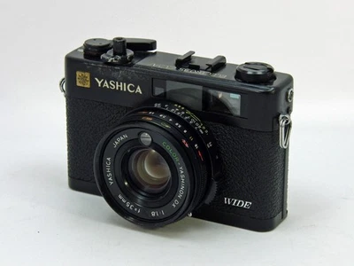 Tested works Good conditioned Yashica Electro35 CCN film camera from Japan - Image 1 of 4