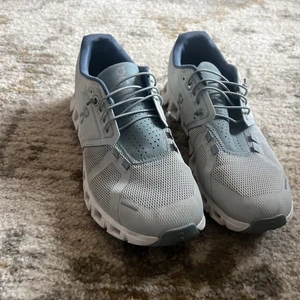 OC On Cloud 5 Blue Shoes Tennis Shoes Women’s Size 8 - Picture 1 of 10