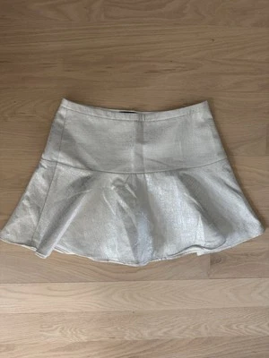 New Express Women’s Sz 4 Silver Metallic Skater Mini Party Rave Grad Night Skirt - Image 1 of 4
