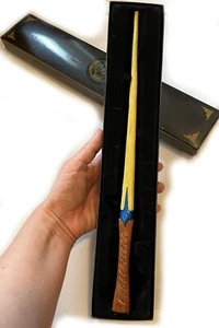 Geek GearWorld of Wizardry Harry Potter Orbis Aqua Zauberstab einzigartige Zauberstäbe 13,5 Zoll Neu im Karton - Bild 1 von 3