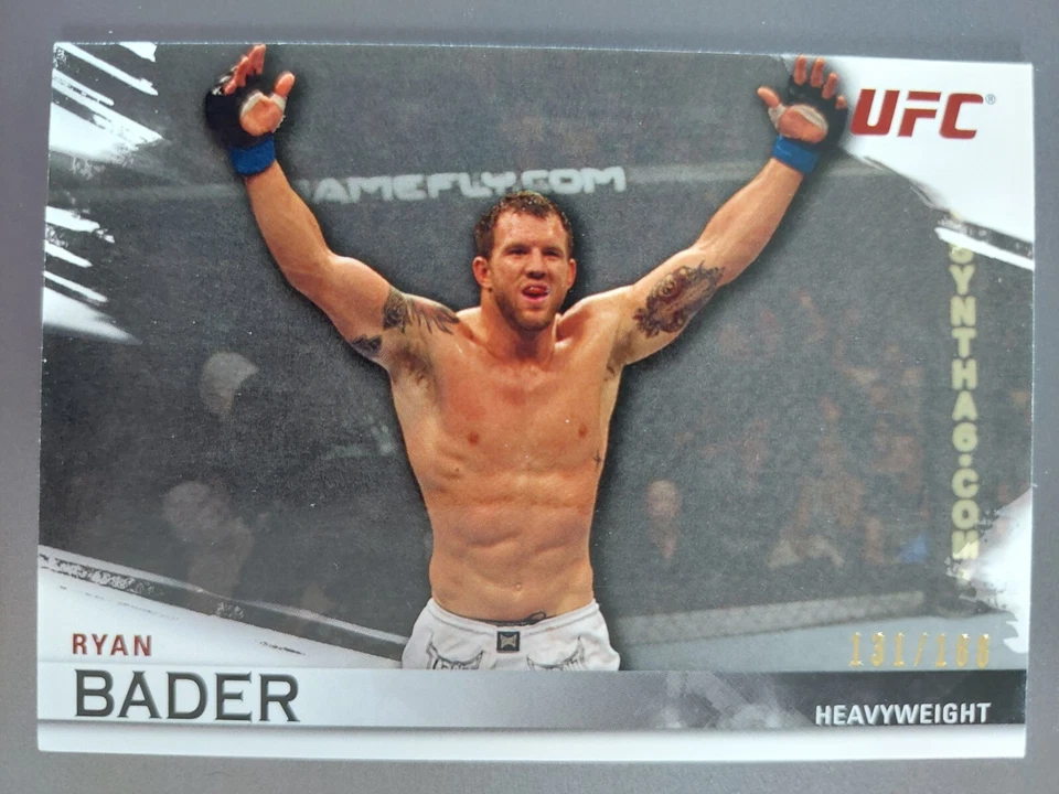Ryan Bader #71 2010 Topps UFC Knockout Silver #131/188 - Image 1 of 2