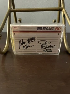 Over The Garden Wall - SIGNED! For Sara Cassette Tape Mutant Mondo small crack - Picture 1 of 4