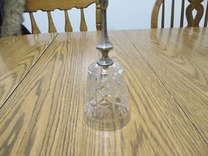 CRYSTAL CUT GLASS DINNER BELL WITH SILVER PLATED HANDLE - Picture 1 of 6