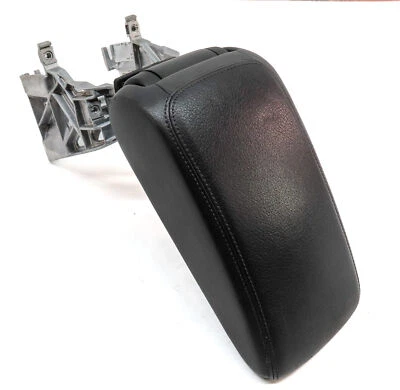 15-20 AUDI A3 S3 (8V) FRONT CENTER CONSOLE ARM REST LID (BLACK) - Изображение 1 из 4