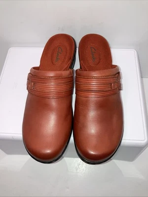 Clarks Clogs Mules Women 7M Shoes Red/Maroon Leather Comfort Wedge/Casual/NEW - Image 1 of 4