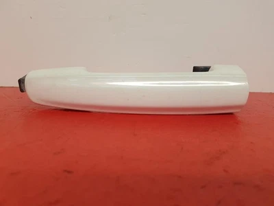 2014 SUZUKI SX4 5 DOOR HATCHBACK PASSENGER SIDE REAR DOOR HANDLE WHITE - Изображение 1 из 2