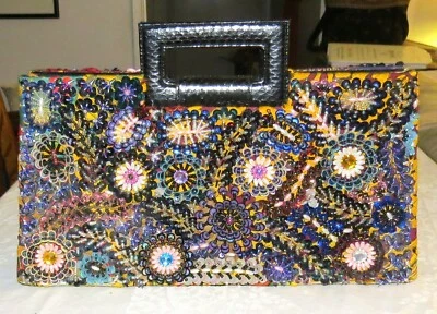 Cartera de mano Laura Lee Designs con diseño de flores de lentejuelas con cuentas Foto 1 de 4