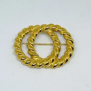 De colección Precioso Broche Prendedor Napier Tono Dorado Doble Círculo Cuerda Enclavamiento - Imagen 1 de 5