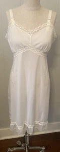 VTG White Nylon Stoneswear Accordion Pleat/Lace Lingerie Full Slip-38 (12-16) - Picture 1 of 10