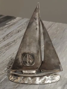 1939-40 NYWF Sailboat Paperweight JB 562 Jenning Bros New York World's Fair T&P - Picture 1 of 5