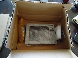 KEYENCE CV-501 SERIES JAPAN HIGH SPEED/ACCURACY BUILT-IN MONITOR PARTS ONLY - Picture 1 of 5