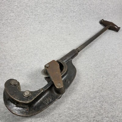 Vintage Saunders Craftsman Reed No.2 Heavy Duty Pipe Cutter up to 2” Adjustable - Image 1 of 4