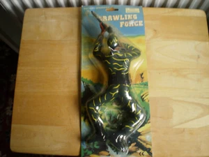 VINTAGE 1/6 BATTERY OPERATED CRAWLING FORCE SOLDER LIGHT/SOUND NEW OLD STOCK - Picture 1 of 7
