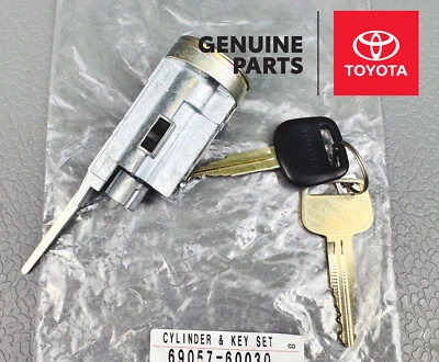 69057-60030 TOYOTA 1991-1997 Land Cruiser Ignition Switch Cylinder Key Lock Set - Image 1 of 4