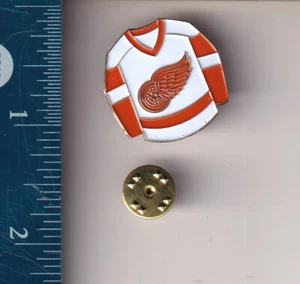 DETROIT RED WINGS White Jersey METAL HAT LAPEL PIN NHL Hockey CARBO MALAYSIA - Picture 1 of 1