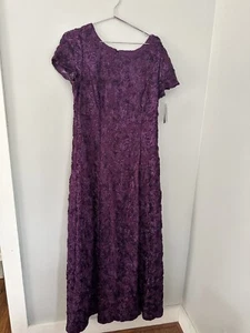 Vestido para mujer Alex Evenings largo roseta encaje manga gorra, berenjena talla 16 - Imagen 1 de 7