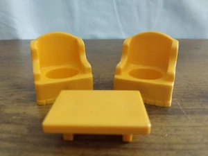 Arm Chairs & Coffee Table Gold Butterscotch Fisher Price Little People Vintage - Picture 1 of 4