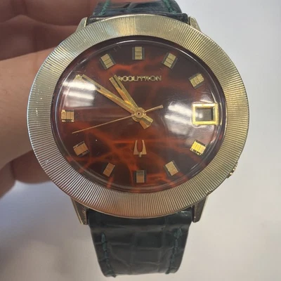 Vintage solid 14k Gold Bulova Accutron Red Marble Dial - Image 1 of 4