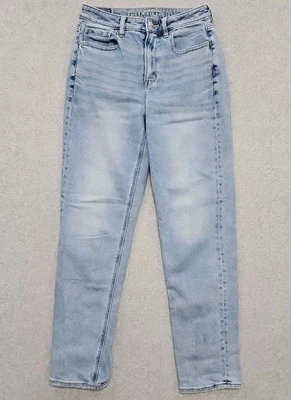 American Eagle Jeans Womens Sz 4 Blue Strigid Mom High Rise Straight Light Wash - Image 1 of 4
